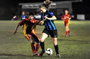 Jade Gatto seems unfazed by the height disadvantage as she takes on Ellvana Curo.